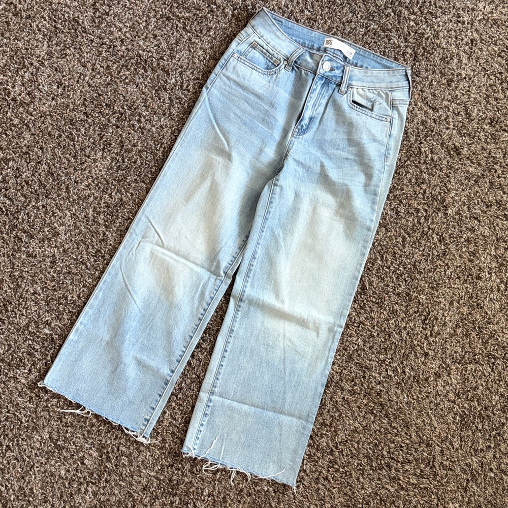 RSQ Denim Blue Wide-Leg Crop Jeans, Distressed Frayed Hem, Size 3, Casual Pants